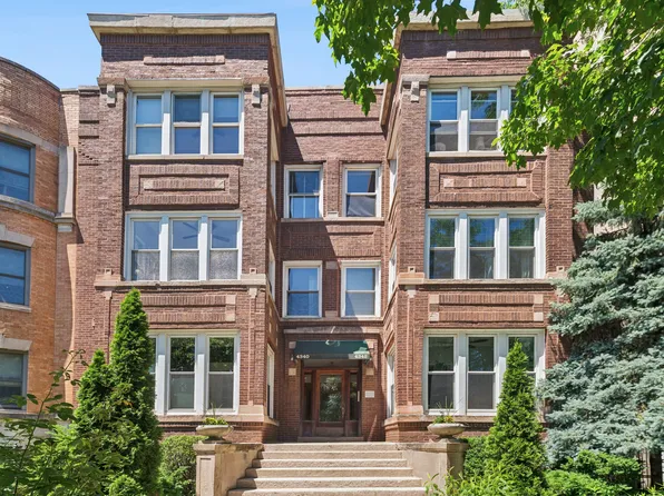 4340 N Sheridan Rd #2S, Chicago, IL 60613