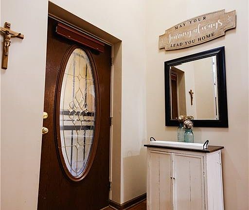 4th image of 4912 Corinth Dr