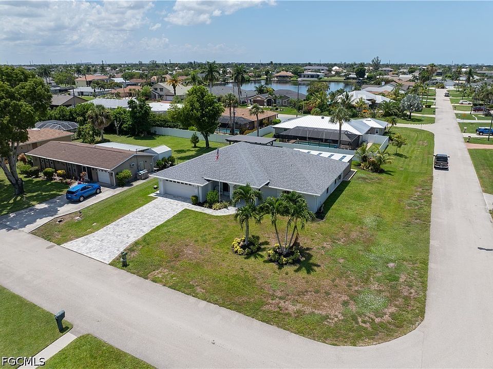 1st image of 430 SW 44th Ter