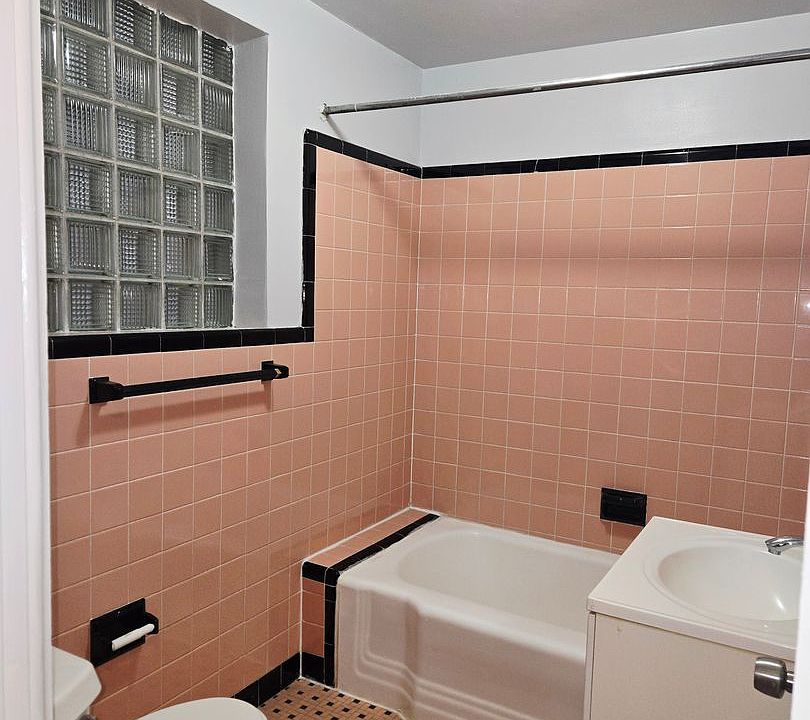 1st image of 1612 W Hamilton St #1E