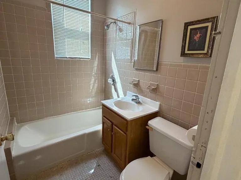 656 N 7th St #L-2 — Photo 11
