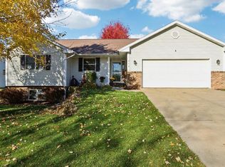 712 Brookview Trail, Mount Horeb, WI 53572