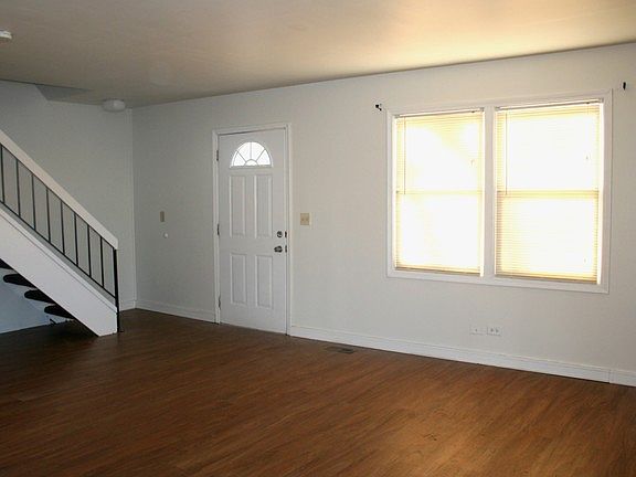 4th image of 240 Chippewa Ct Unit C