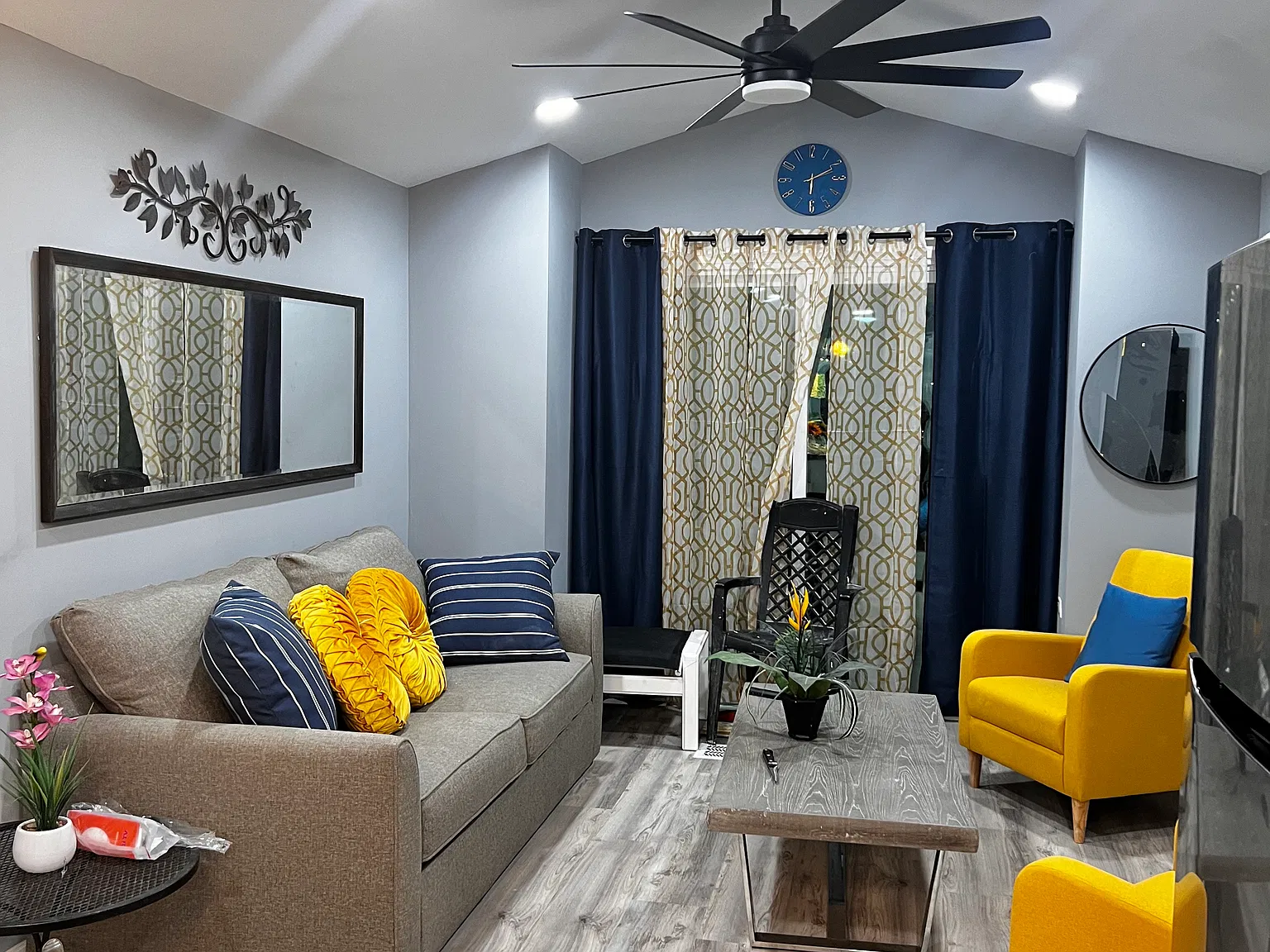 2 bed, 800 sqft, $2,800 — Photo 2