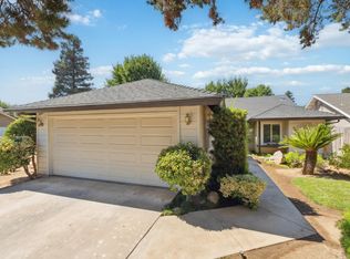 1059 E Fallbrook Ave, Fresno, CA 93720