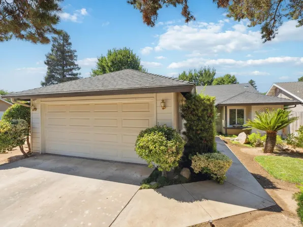 1059 E Fallbrook Ave, Fresno, CA 93720