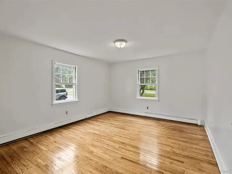 281 Old Haverstraw Rd — Photo 17