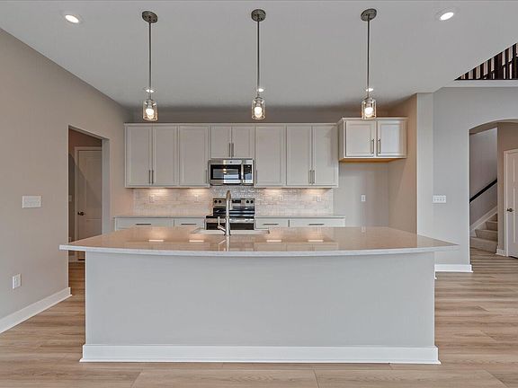 3rd image of 11024 Farmview Dr