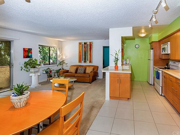 3rd image of 5900 Murietta Ave APT 102