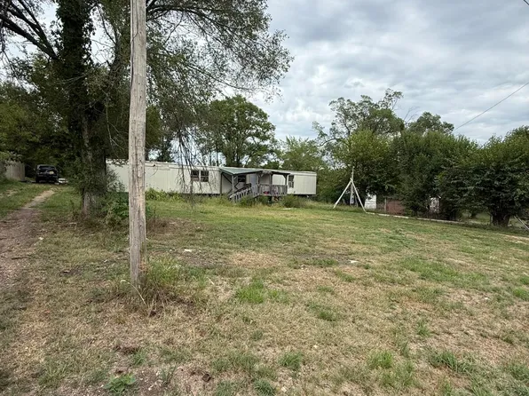 116 E Broadway Street, Urbana, MO 65767