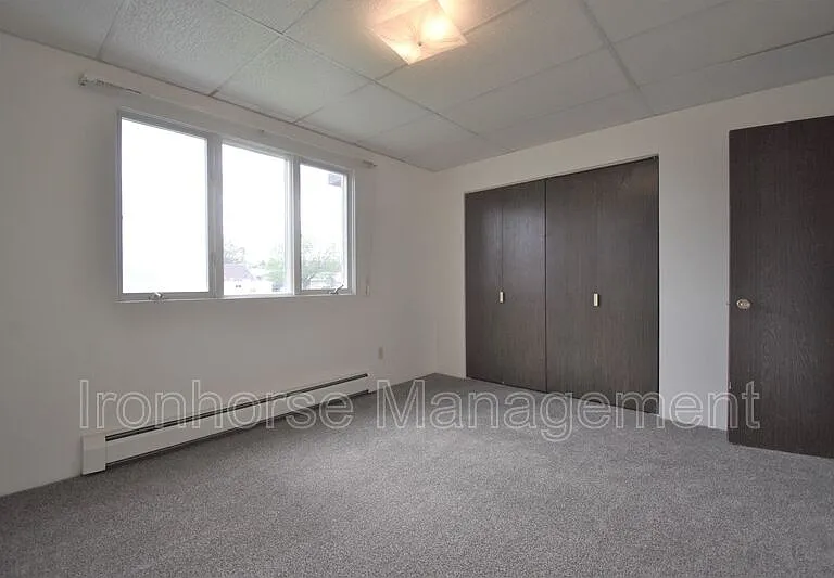 805 W Villard St #7 — Photo 8