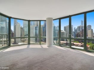 111 W Maple St APT 1702, Chicago, IL 60610