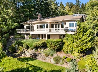 8130 W Mercer Way, Mercer Island, WA 98040