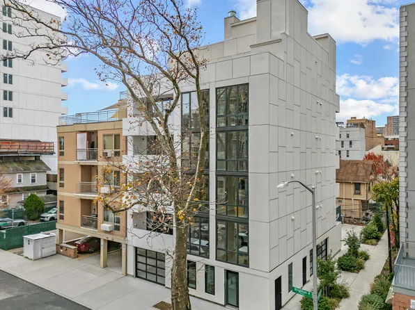 2948 Brighton 4th Street image 1 of 13