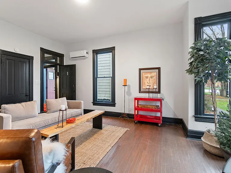 1232 W Washington Blvd — Photo 6