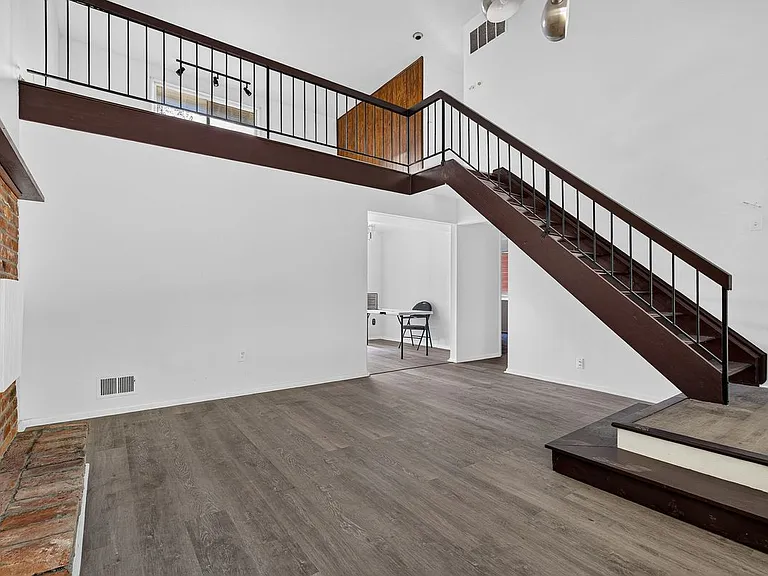 8801 Monmouth Dr — Photo 12