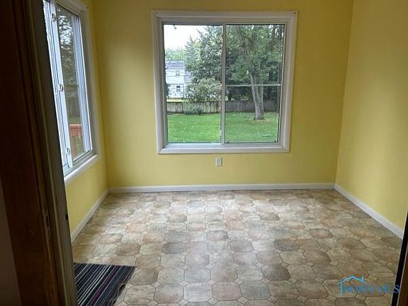 4th image of 4710 Wickford Dr