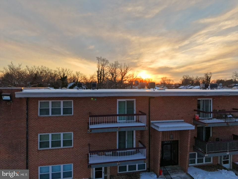 1st image of 3651 Glengyle Ave #2F