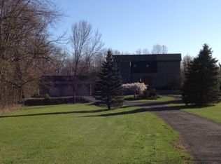 164 Quaker St, Wallkill, NY 12589