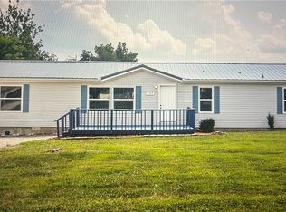 107 Elmwood Dr, Watson, IL 62473