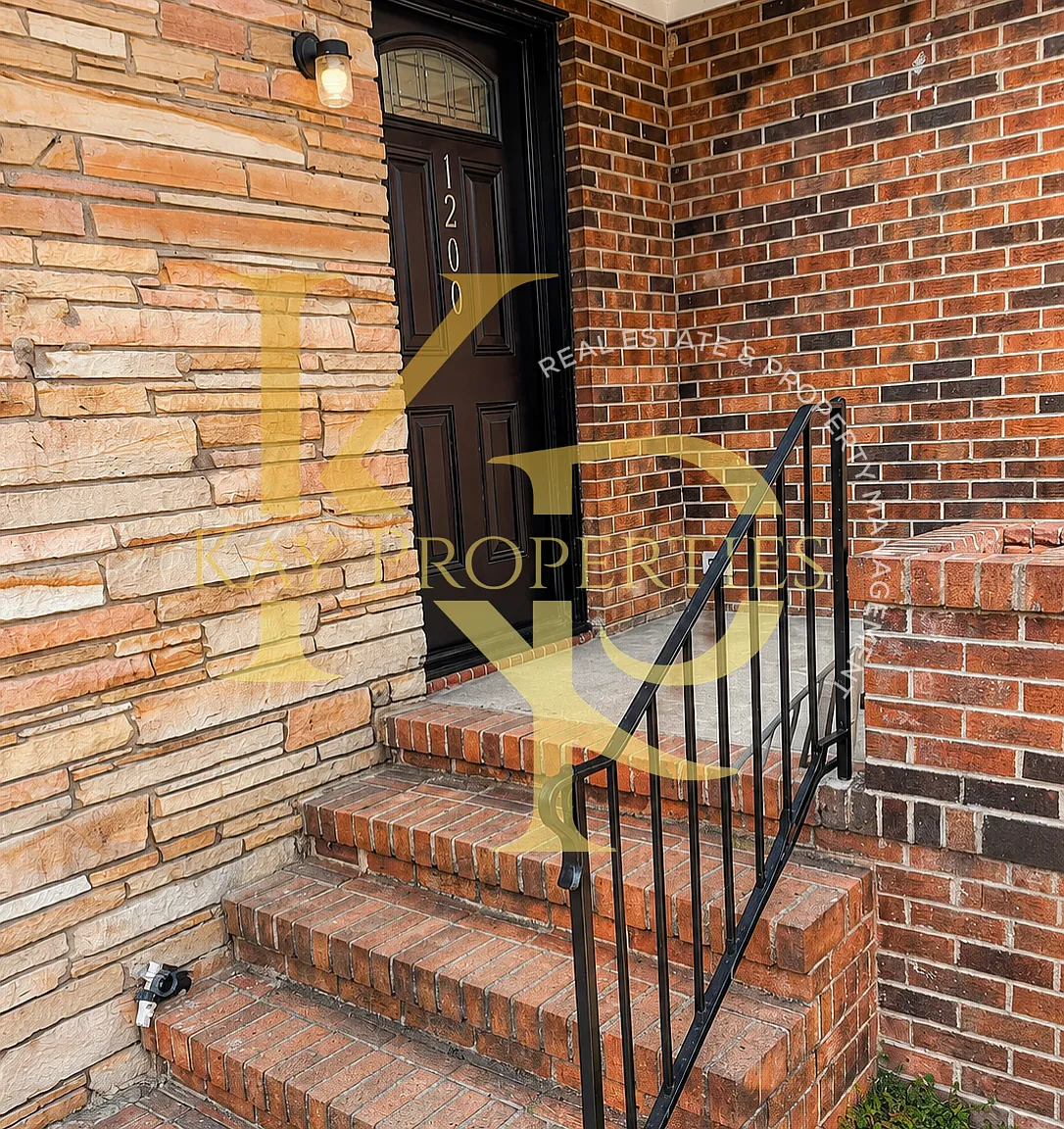 3 bed, 1208 sqft, $1,100 — Photo 3
