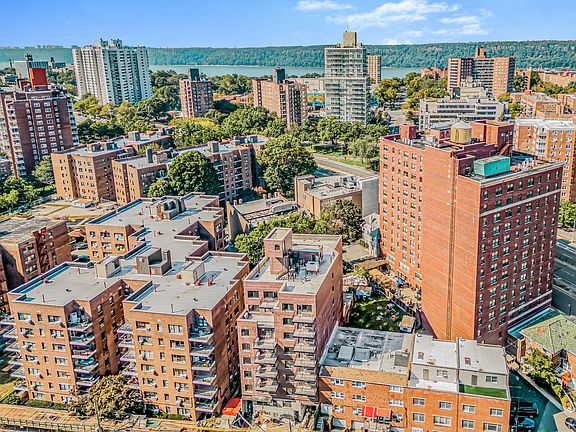 4th image of 3641 Johnson Ave #5C