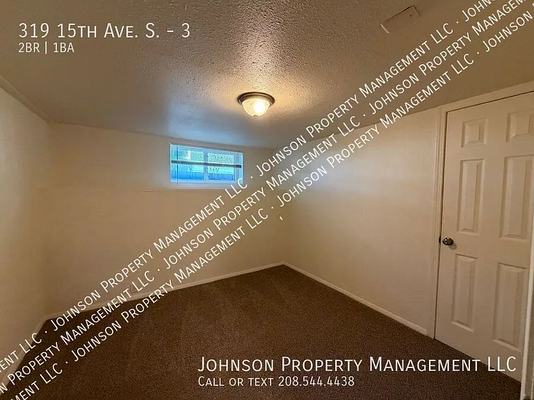 319 15th Ave S #3 — Photo 10