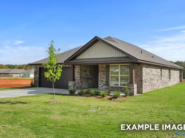 107 Berry Blossom Dr, Toney, AL 35773