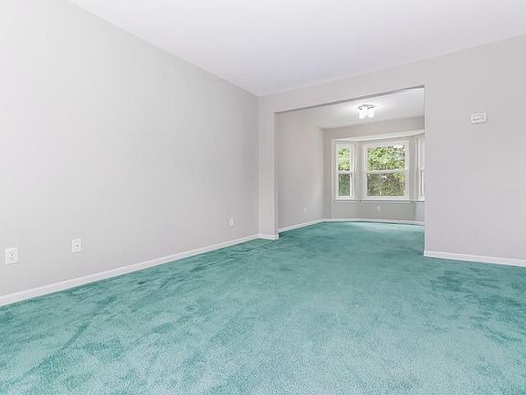 5th image of 3298 Turnberry La