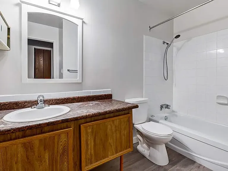 305 Fietz St — Photo 7