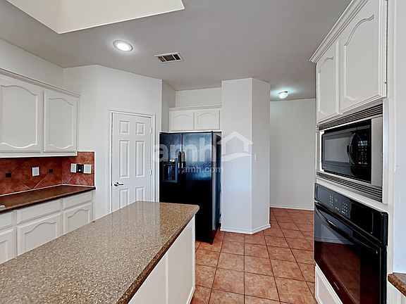 2nd image of 4421 Southbend Dr