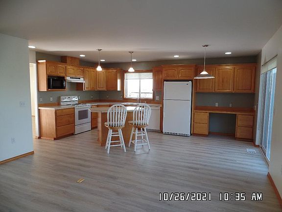 2nd image of 630 Summer Breeze Ln