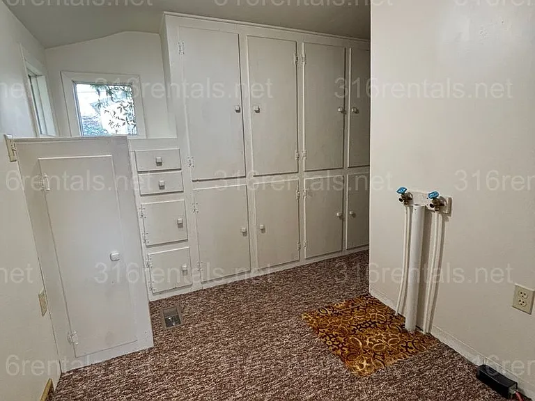 201 W Olive Ave — Photo 5