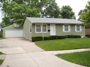 433 Owen St NW, Cedar Rapids, IA 52405
