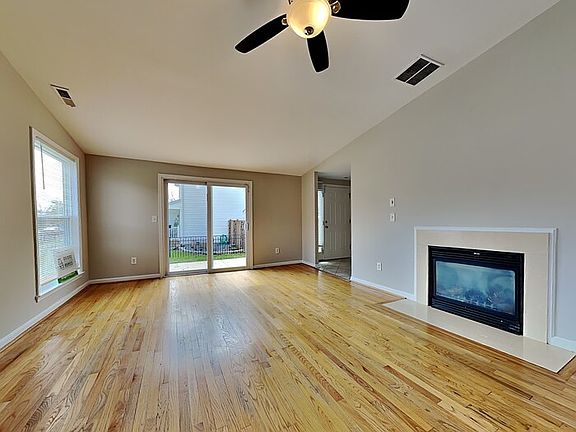 4th image of 4108 Springsleigh Rd
