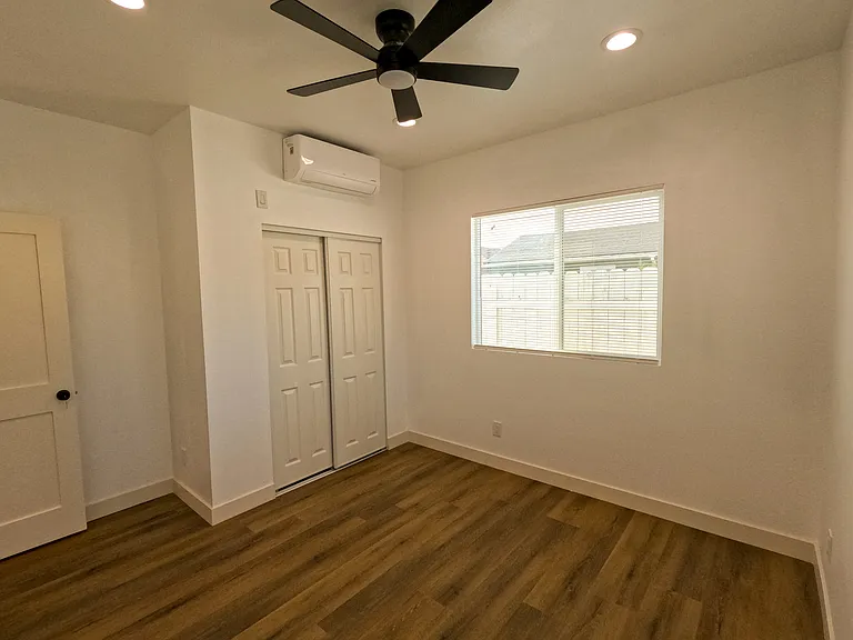 4902 Coke Ave #2 — Photo 8