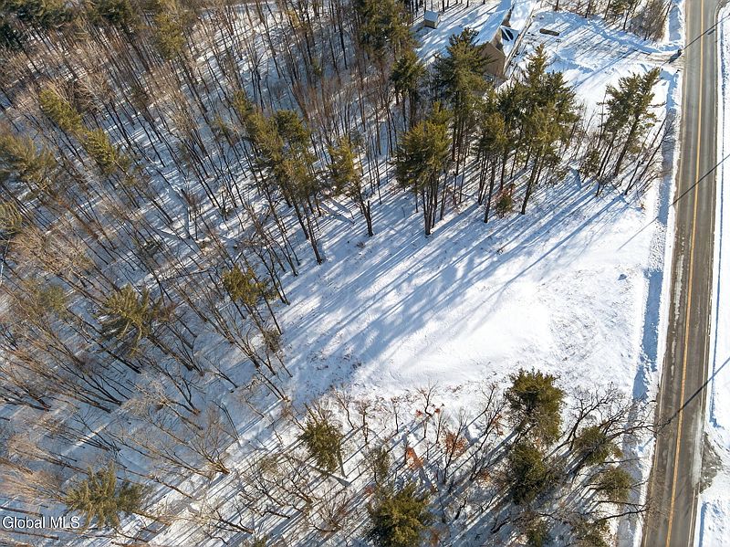 4th image of 106 E County Road
