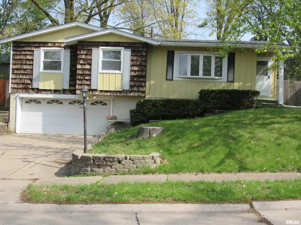 620 W 51st St, Davenport, IA 52806