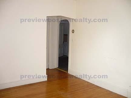 2nd image of 29 Dighton St #Sd1