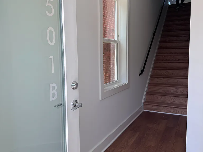 1501 Porter St #B — Photo 3