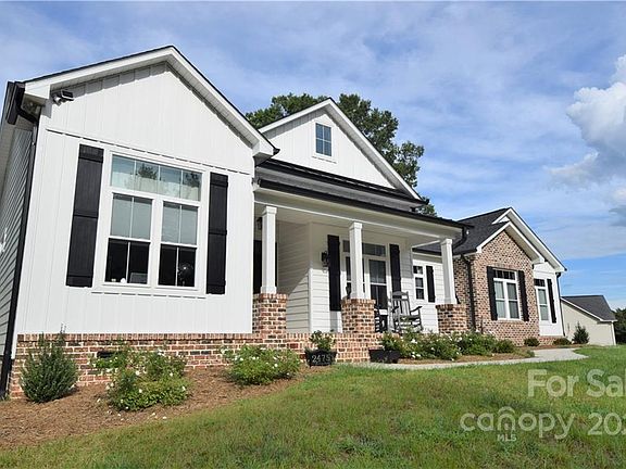 2nd image of 2475 Harvest Dr