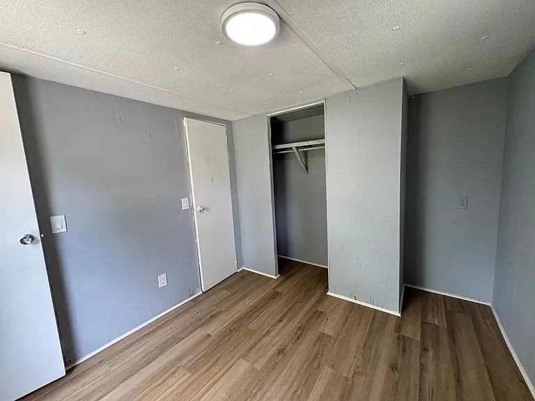 817 6th St SW — Photo 9