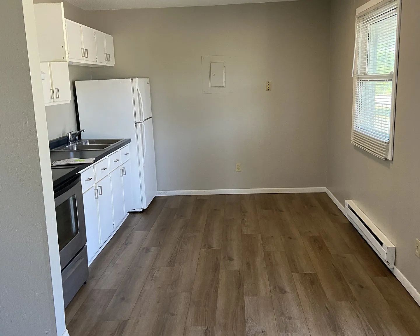 2 bed, $1,000 — Photo 2