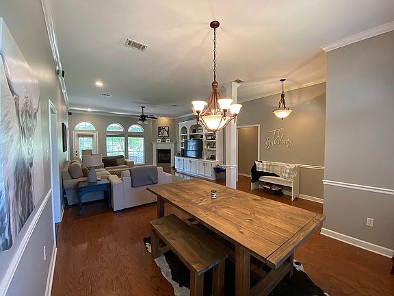 Open Living/Dining Room