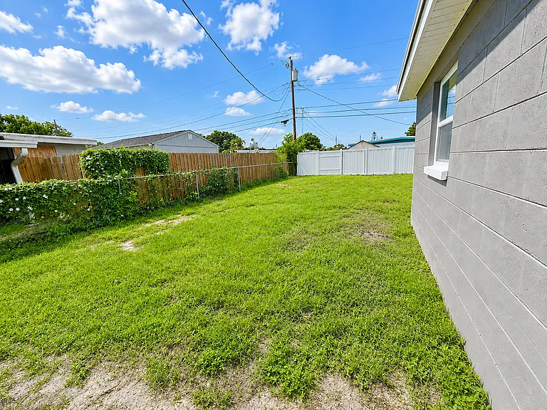 9142 Suncrest Blvd — Photo 21