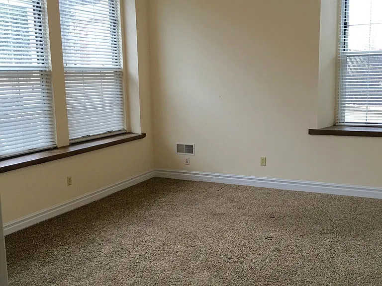 218 E Hector St #3 — Photo 4