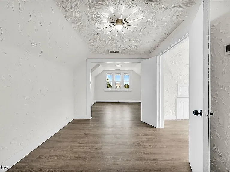 16119 Clifton Blvd #3 — Photo 4