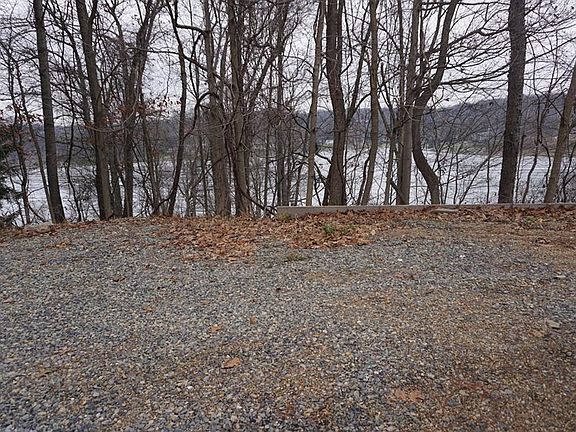 4th image of 312 W Mohawk Dr