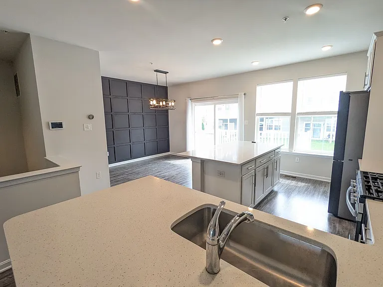 5143 Constitution St — Photo 17