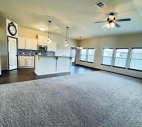 3rd image of 321 Stoneridge Dr